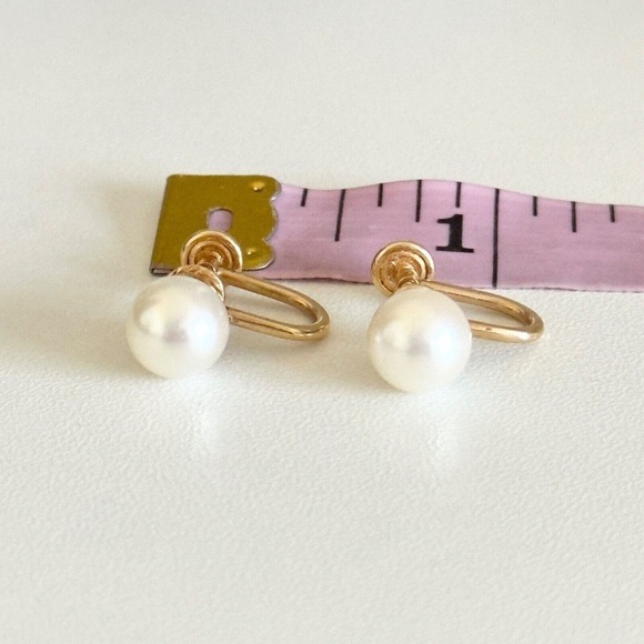 14K Solid Yellow Gold Genuine 7.5MM Pearl Vintage Screw Back Ladies Earrings - Picture 6 of 9